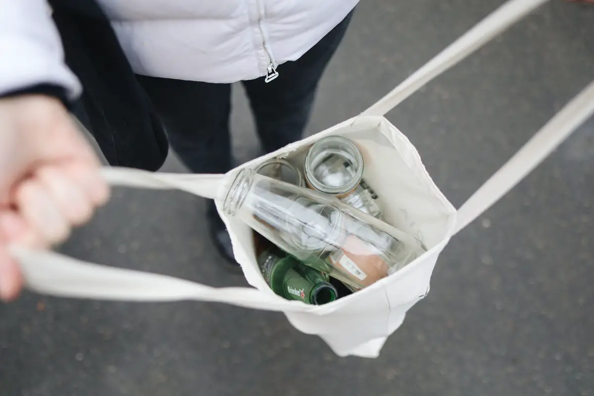 How To Make A DIY Car Trash Bag: Complete Guide