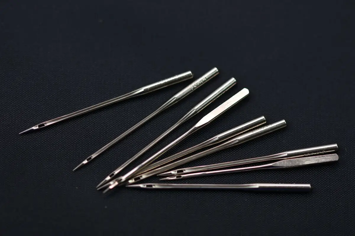 Ultimate Guide To Sewing Machine Needle Sizes & Types