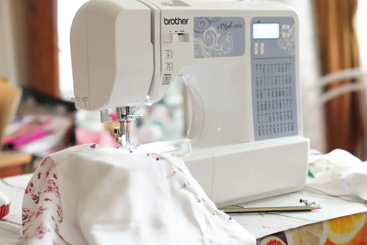 Brother SE600 Review: Close Look at the Sewing & Embroidery Machine