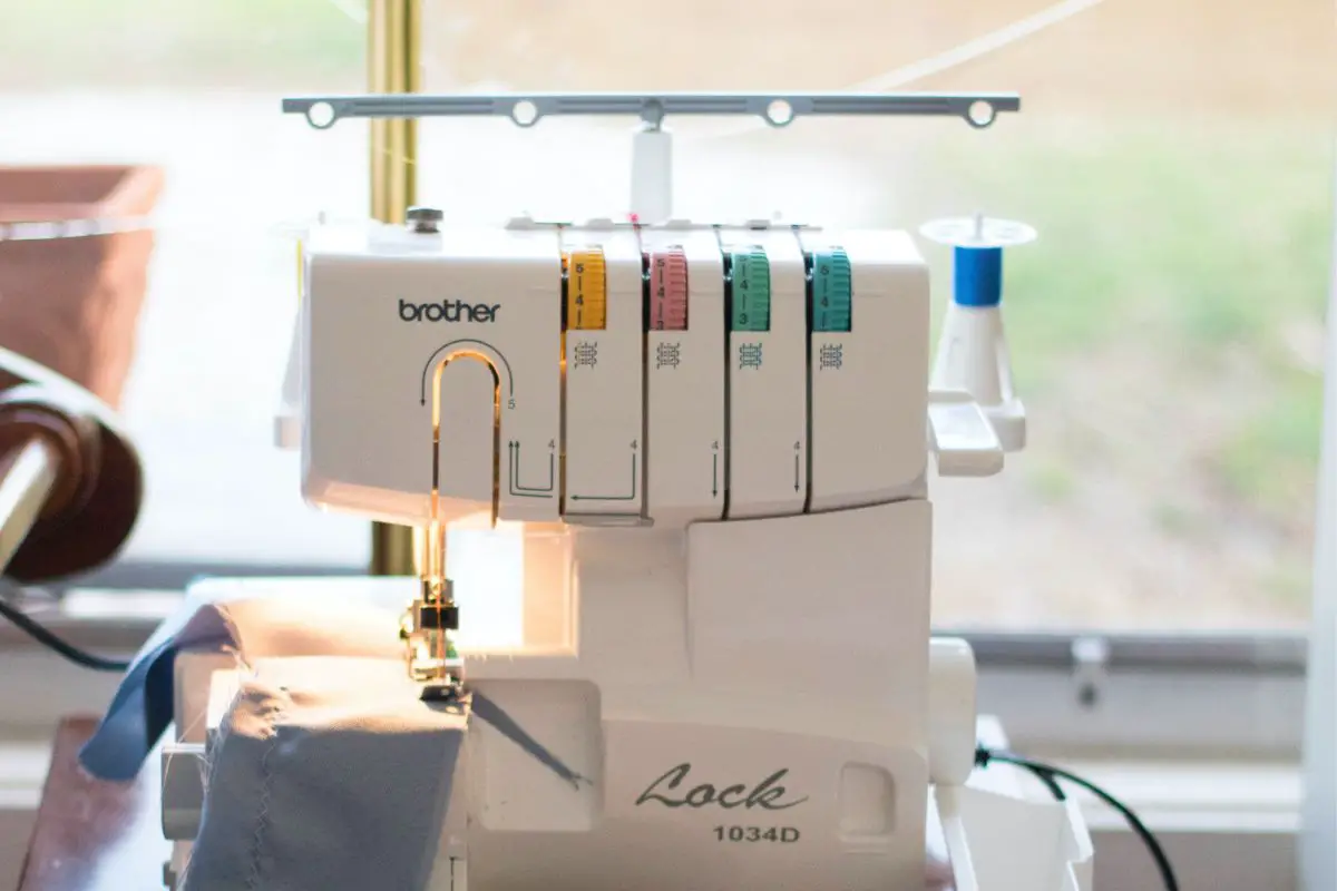 Brother DZ1234 Review - Perfect Serger For Beginners