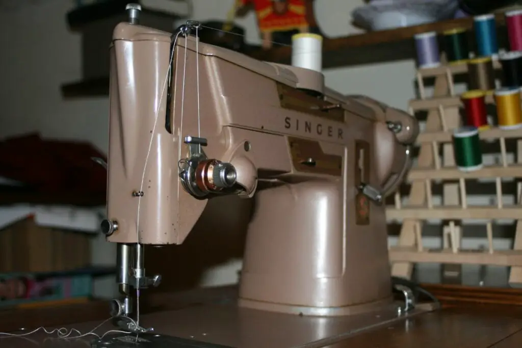 Antique Singer Sewing Machine Values & What Yours Is Worth