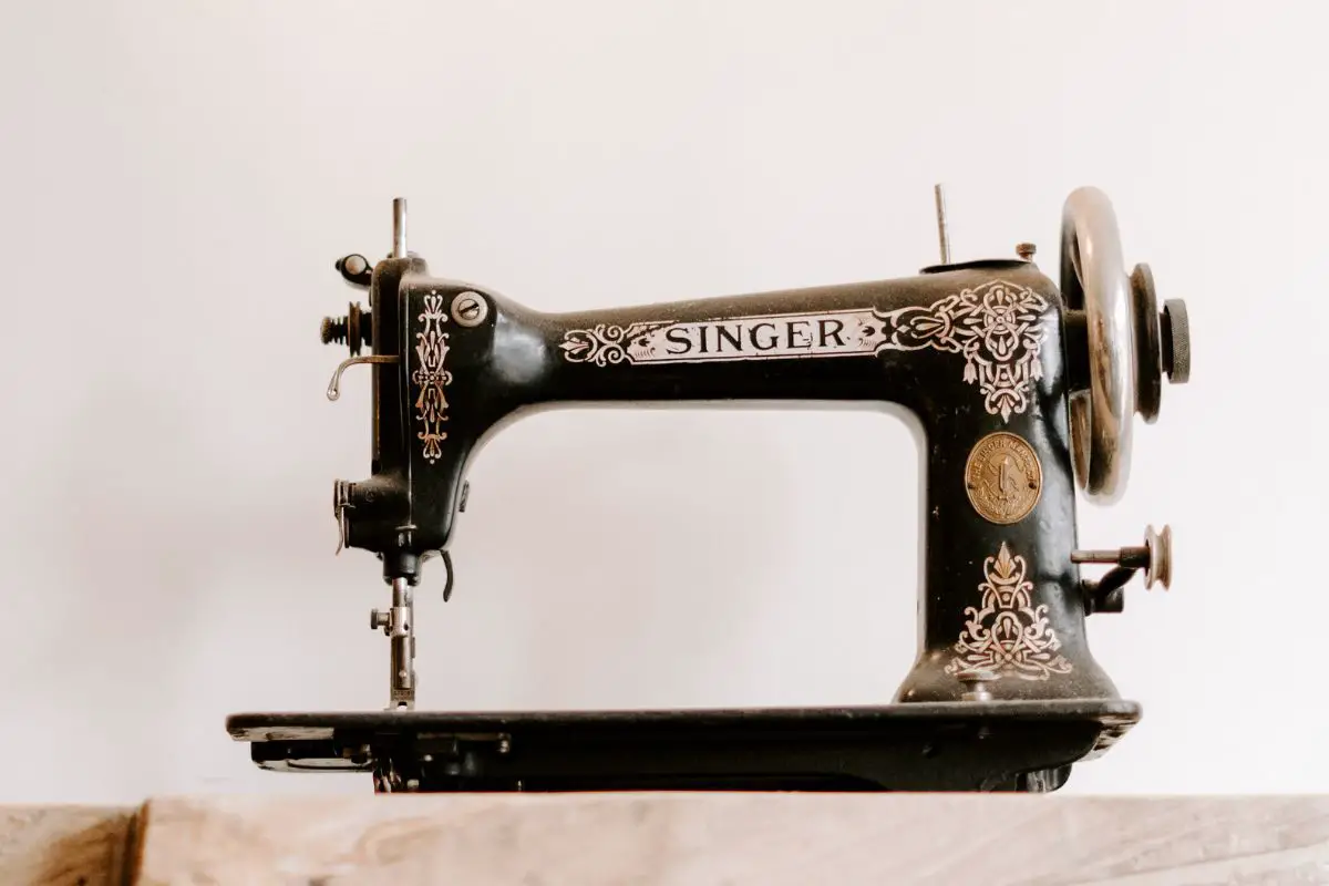 How Old Is My Singer Sewing Machine?