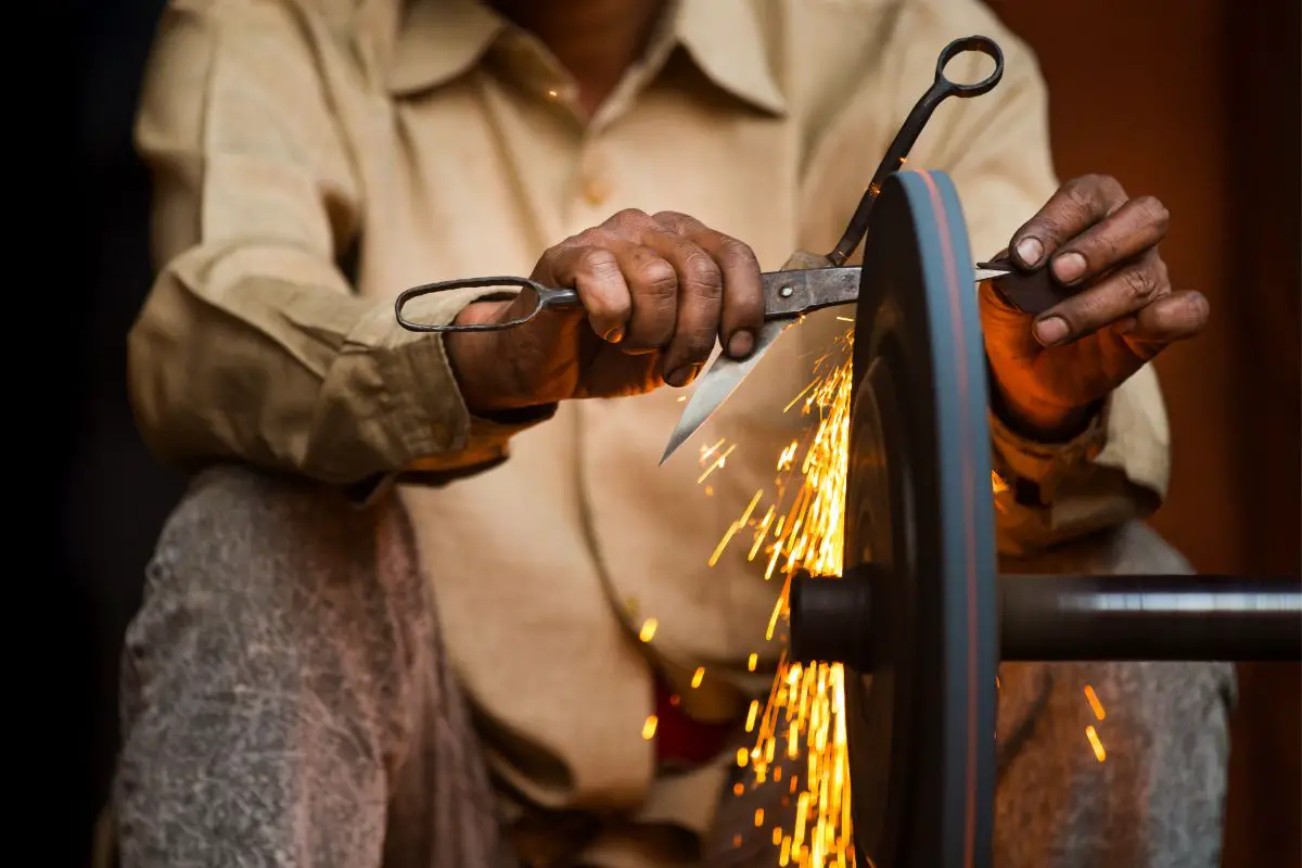 Professional Shear Sharpening Advice From A Bladesmith - Scissor