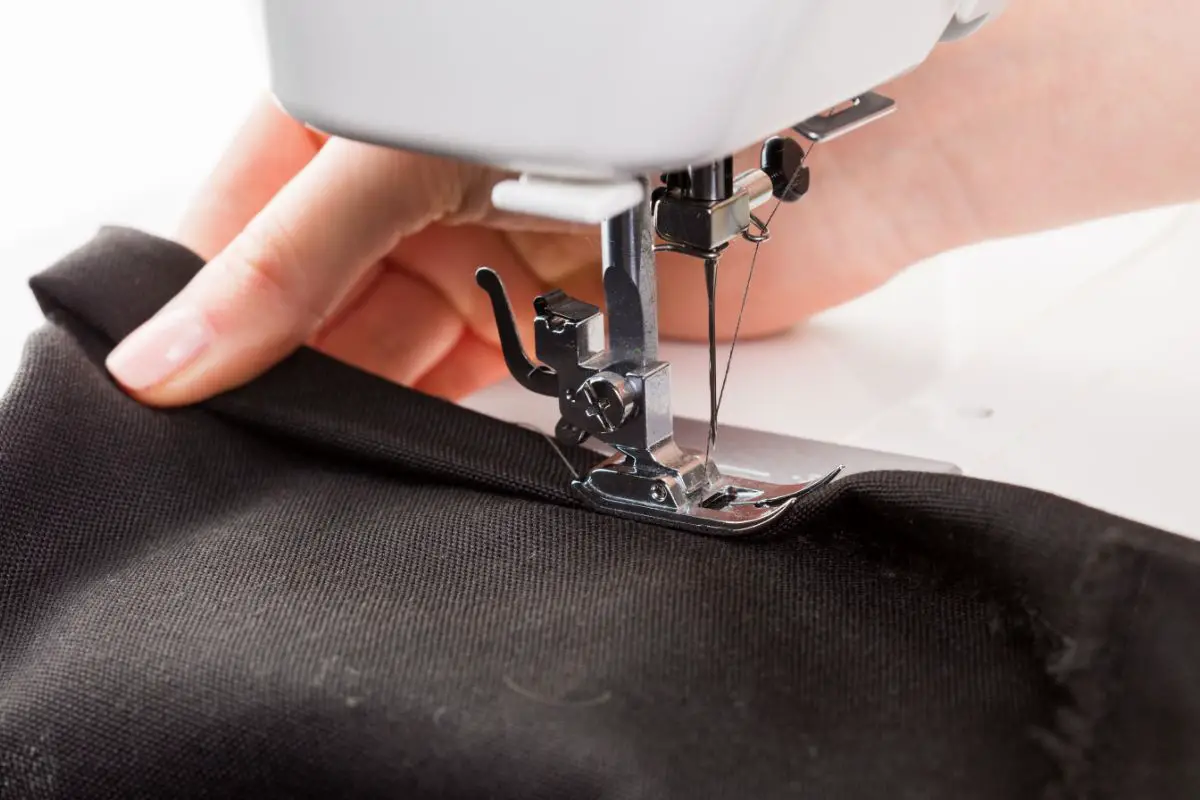 What Does Baste Mean In Sewing?