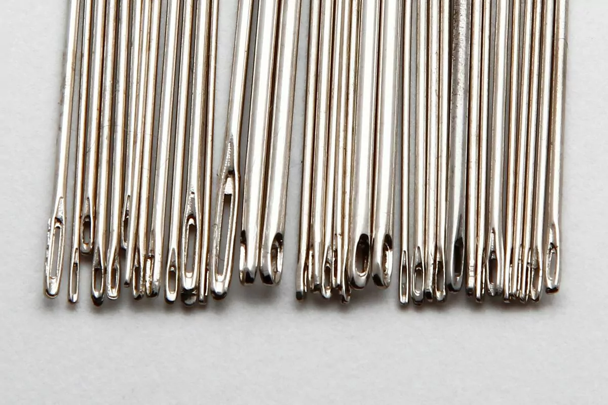 Ultimate Guide To Sewing Machine Needle Sizes & Types